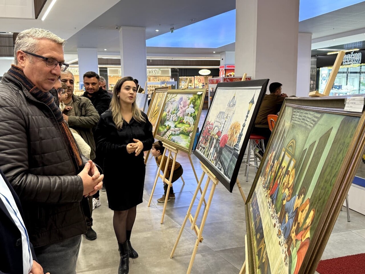 BATMAN’DA DÜZENLENEN “GEÇMİŞTEN GELECEĞE” SERGİSİ YOĞUN İLGİ GÖRDÜ