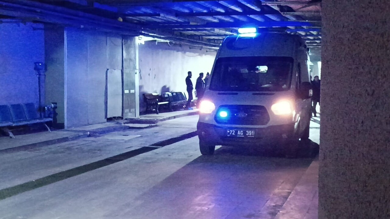 BATMAN’IN ÇAMLITEPE MAHALLESİ’NDE İKİ GRUP ARASINDA ÇIKAN SİLAHLI KAVGADA, OLAYLA İLGİSİ OLMAYAN...