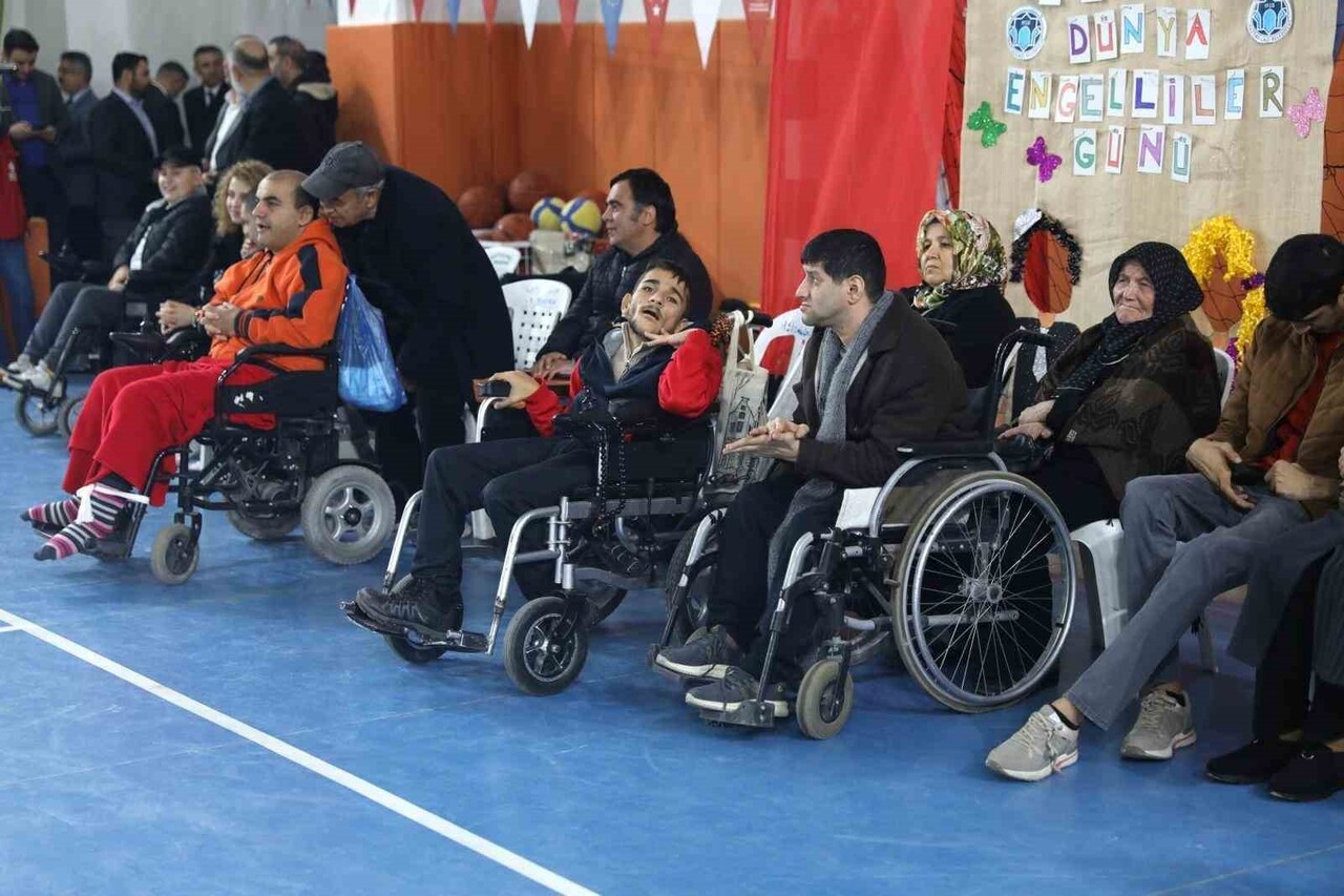 BATTALGAZİ BELEDİYESİ ENGELSİZ YAŞAM VE REHABİLİTASYON MERKEZİ TARAFINDAN 3 ARALIK DÜNYA...