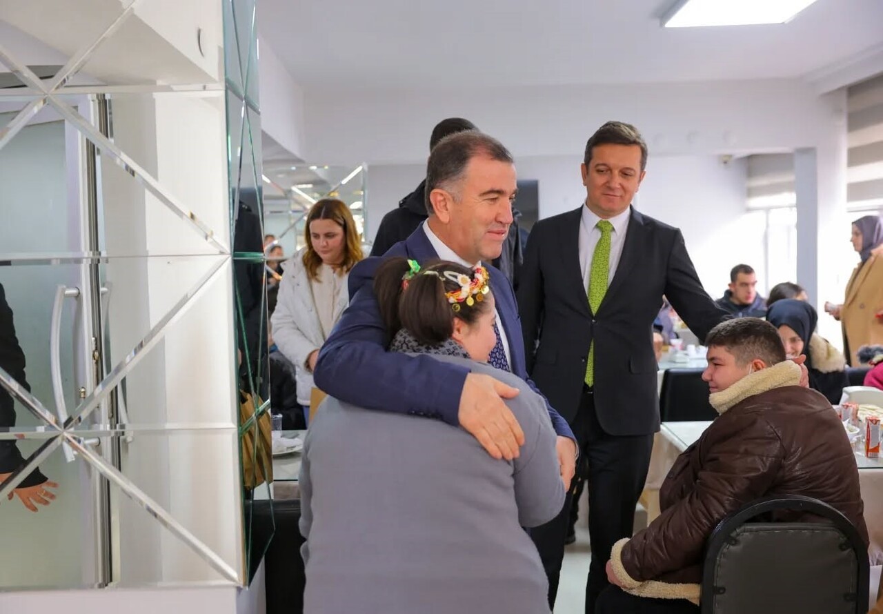 BAYBURT’TA ÖZEL ÖĞRENCİLER POLİSEVİNDE MİSAFİR EDİLDİ