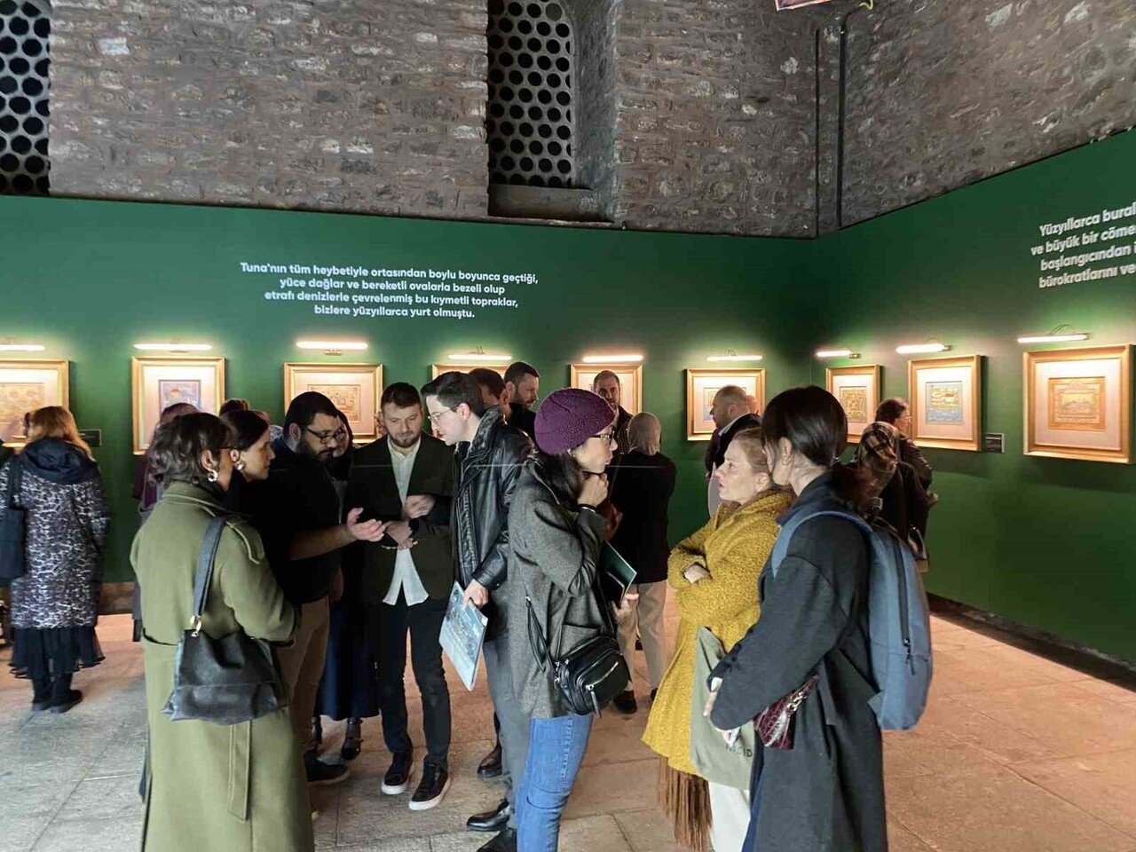 BEYOĞLU'NDA, OSMANLI MEDENİYETİNİN KAYBOLMAYA YÜZ TUTMUŞ TARİHİ YAPILARINI ELE ALAN "RUMELİ'DE...