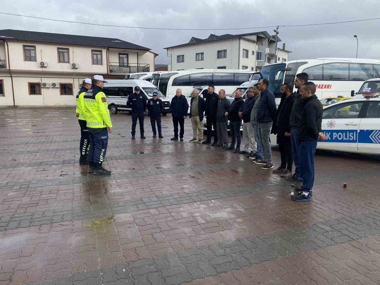 BİLECİK'TE İLGİNÇ BİR DÜNYA ŞOFÖRLER GÜNÜ KUTLAMASI