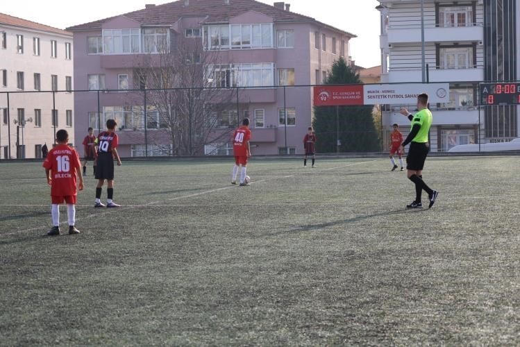 BİLECİK'TE YILDIZ ERKEKLER FUTBOL MÜSABAKALARI TAMAMLANDI