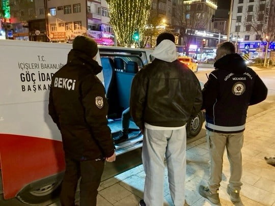 BİLECİK’TE DÜZENSİZ GÖÇ VE KAÇAKÇILIĞA YÖNELİK DENETİM