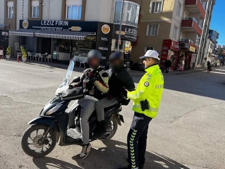 BİLECİK’TE MOTOSİKLET VE ATV SÜRÜCÜLERİNE SIKI DENETİM