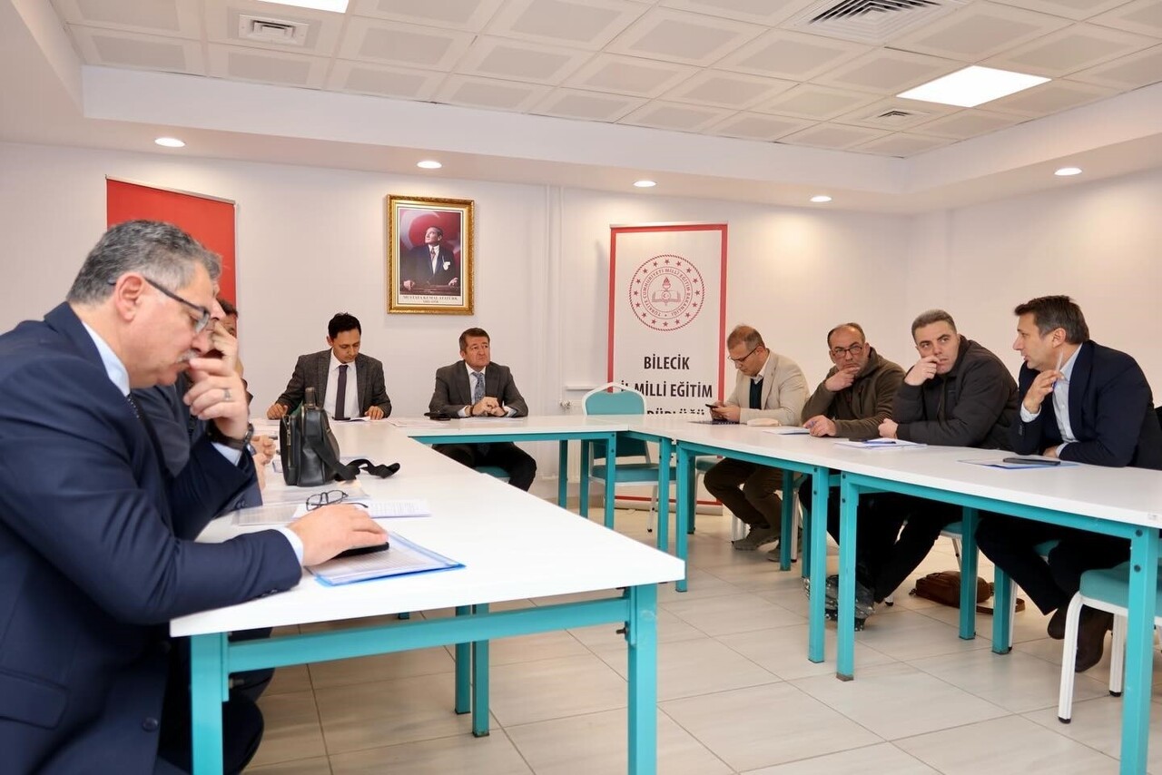 BİLECİK’TE ORTAÖĞRETİM EĞİTİMİ MASAYA YATIRILDI