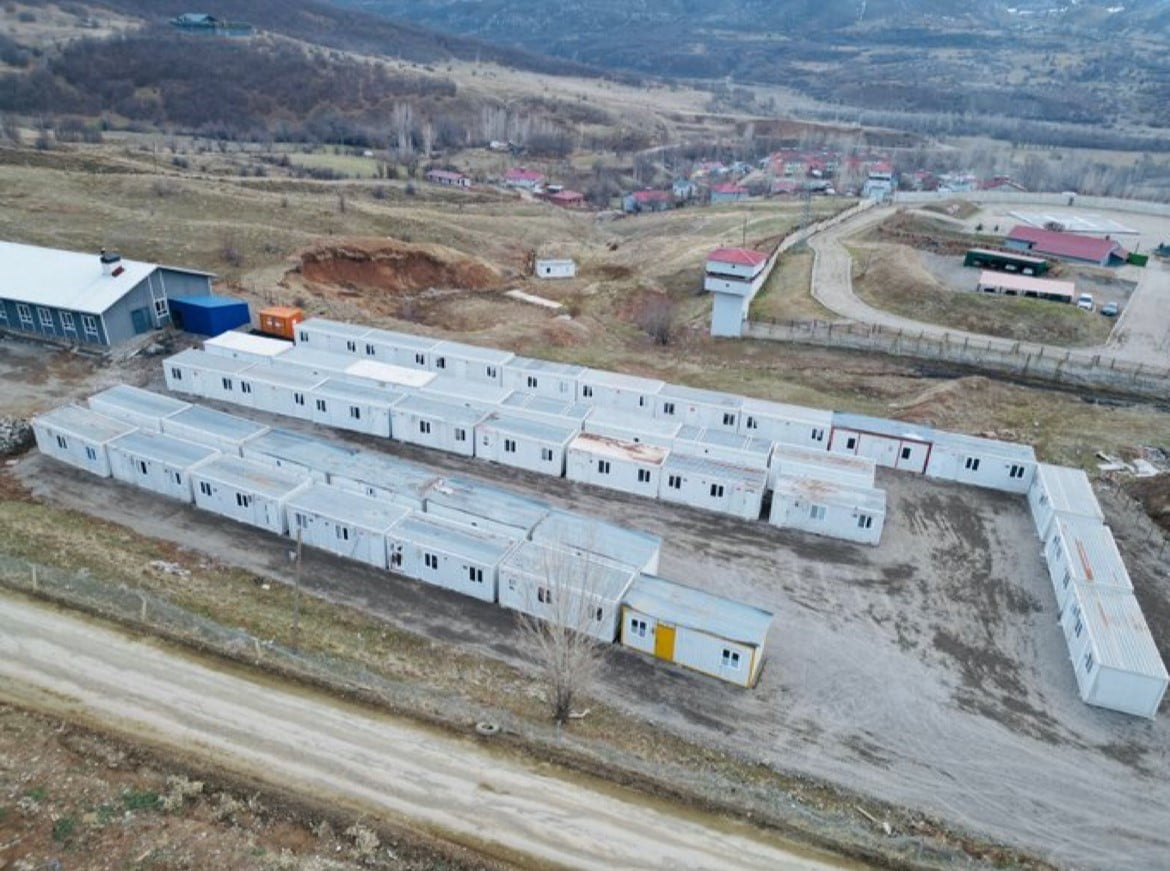 BİNGÖL’DE OLASI DEPREMLERE KARŞI KONTEYNER KENT HAZIRLIKLARI GÜÇLENDİRİLİYOR