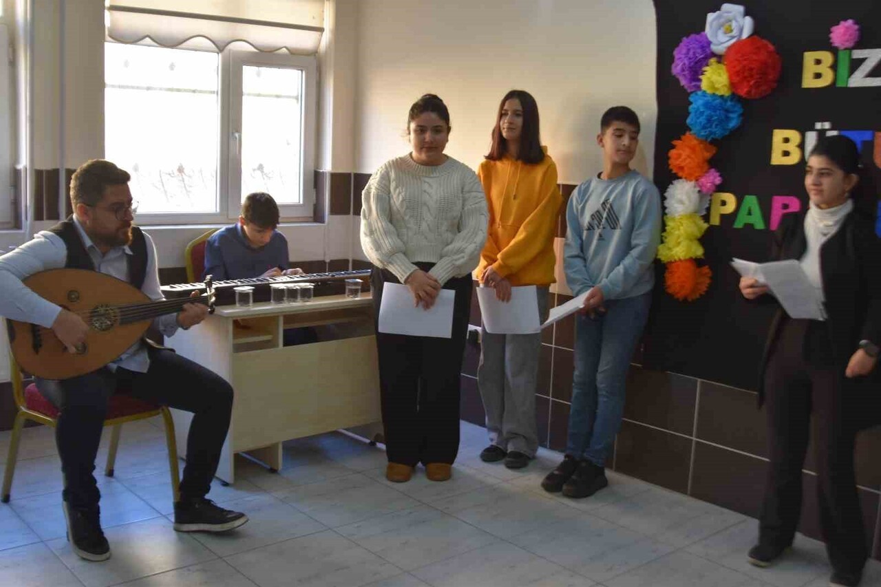 BİTLİS AHMET EREN ÖZEL EĞİTİM MESLEK OKULU ÖĞRENCİLERİ, 3 ARALIK DÜNYA ENGELLİLER GÜNÜ KAPSAMINDA...