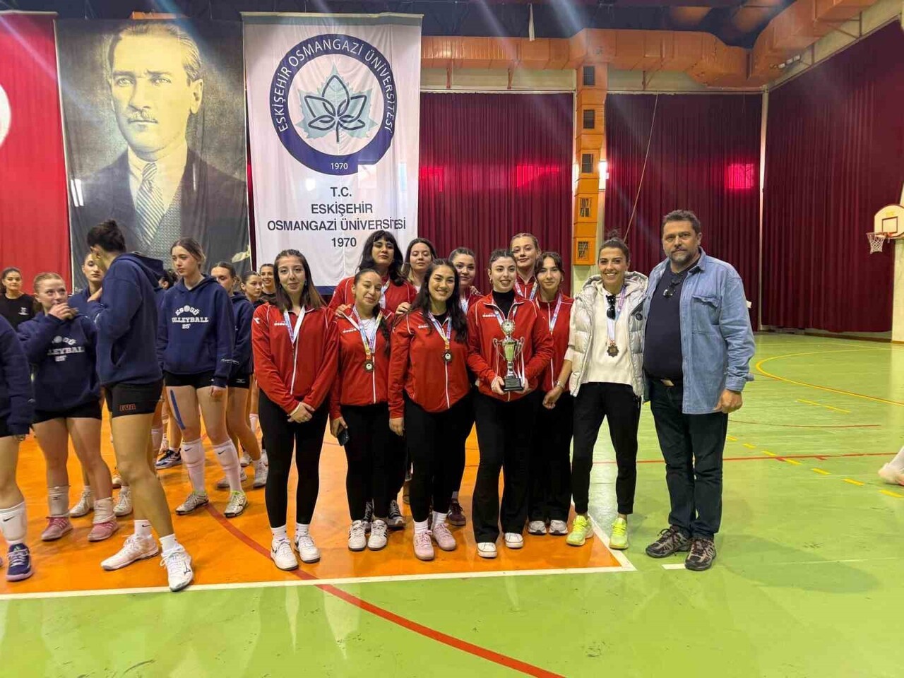 BŞEÜ VOLEYBOL TAKIMLARINDAN TÜRKİYE ŞAMPİYONASINDA BÜYÜK BAŞARI