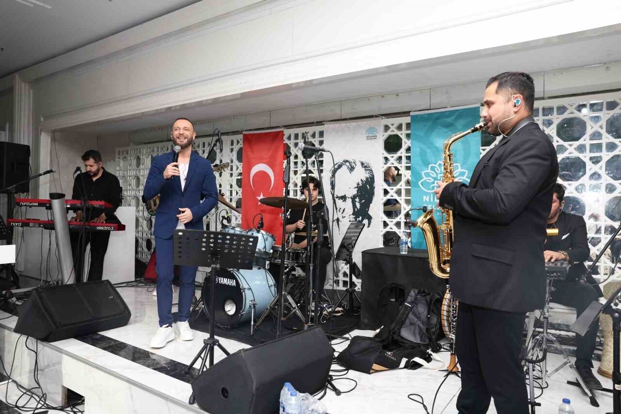 BURADA KONUŞAN NİLÜFER BELEDİYE BAŞKANI ŞADİ ÖZDEMİR, HAK TEMELLİ BİR BAKIŞ AÇISINI...