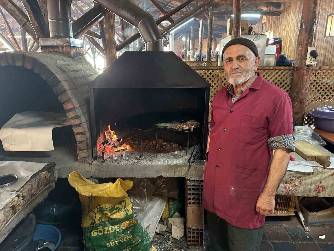 BURSA'NIN BÜYÜKORHAN İLÇESİNDE YAKLAŞIK 400 YIL ÖNCE YAPILDIĞI TAHMİN EDİLEN TAHIL HANI'NDA...