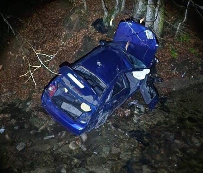 BURSA'NIN İNEGÖL İLÇESİNDE MEYDANA GELEN KAZADA KONTROLDEN ÇIKAN OTOMOBİL TAKLALAR ATARAK UÇURUMA...