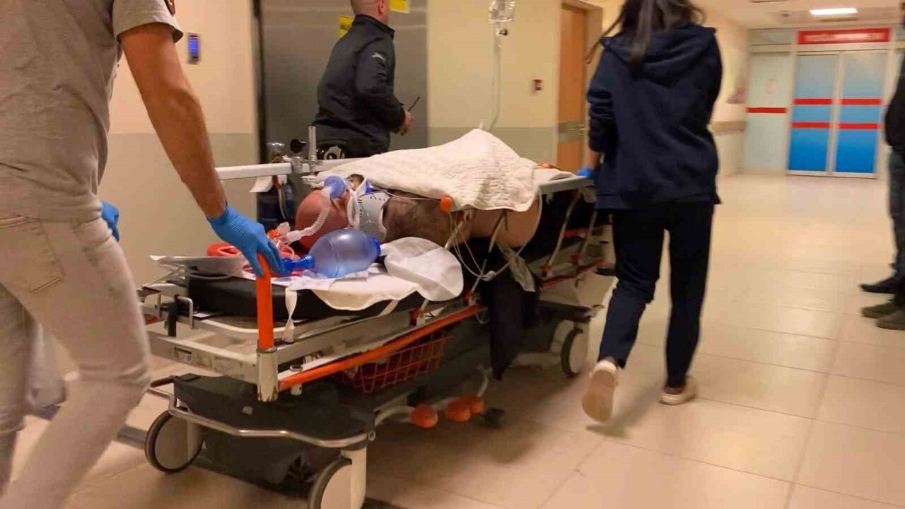 BURSA'NIN İNEGÖL İLÇESİNDE MEYDANA GELEN KAZADA OTOMOBİL İLE ÇARPIŞAN SCOOTER SÜRÜCÜSÜ AĞIR...