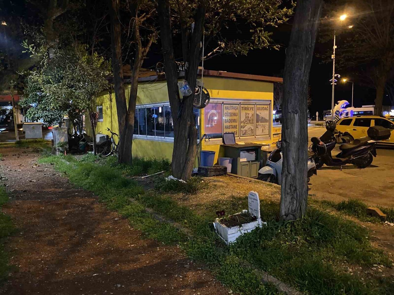 BURSA'NIN MUDANYA İLÇESİ ÖMERBEY MAHALLESİ BURSA ASFALTI CADDESİ ÜZERİNDE BULUNAN MUDANYA TAKSİ...