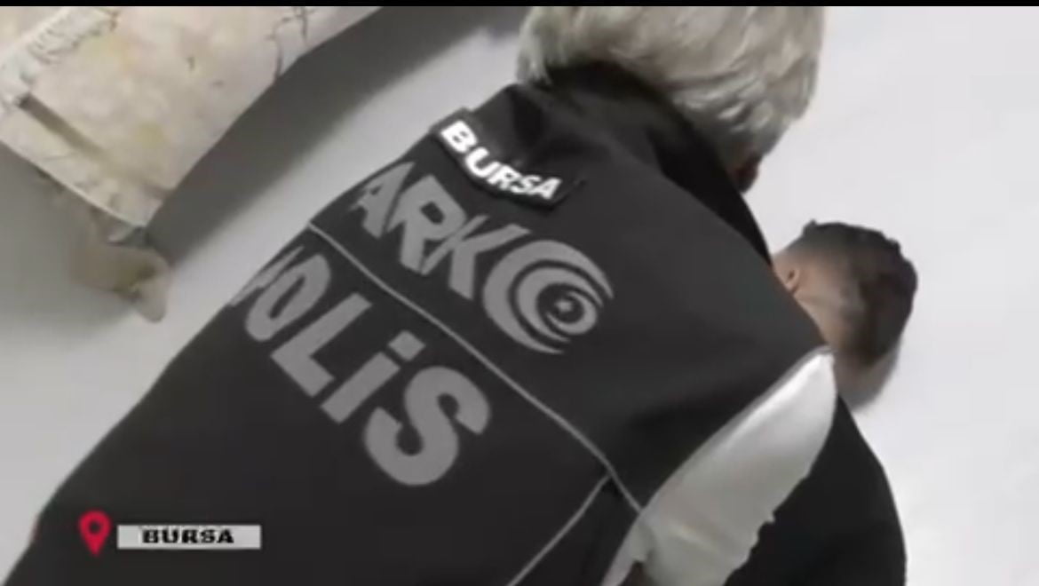 BURSA’DA YILBAŞI ÖNCESİ UYUŞTURUCUYA BÜYÜK DARBE: 34 TUTUKLAMA, KİLOLARCA MADDE ELE...