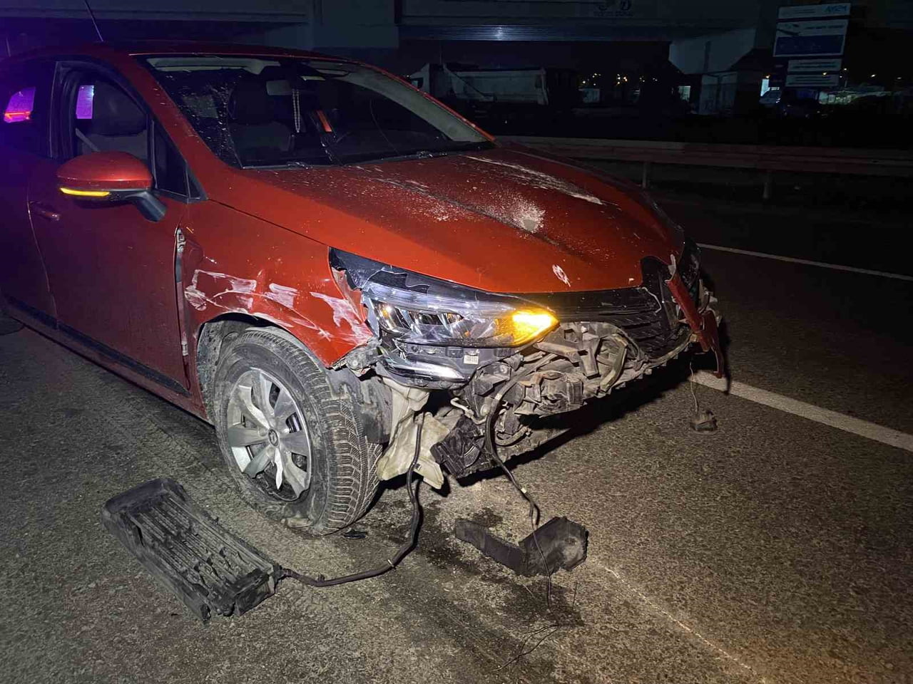 BURSA’NIN NİLÜFER İLÇESİNDE ALKOLLÜ SÜRÜCÜNÜN DİREKSİYON HÂKİMİYETİNİ KAYBETMESİ SONUCU MEYDANA...