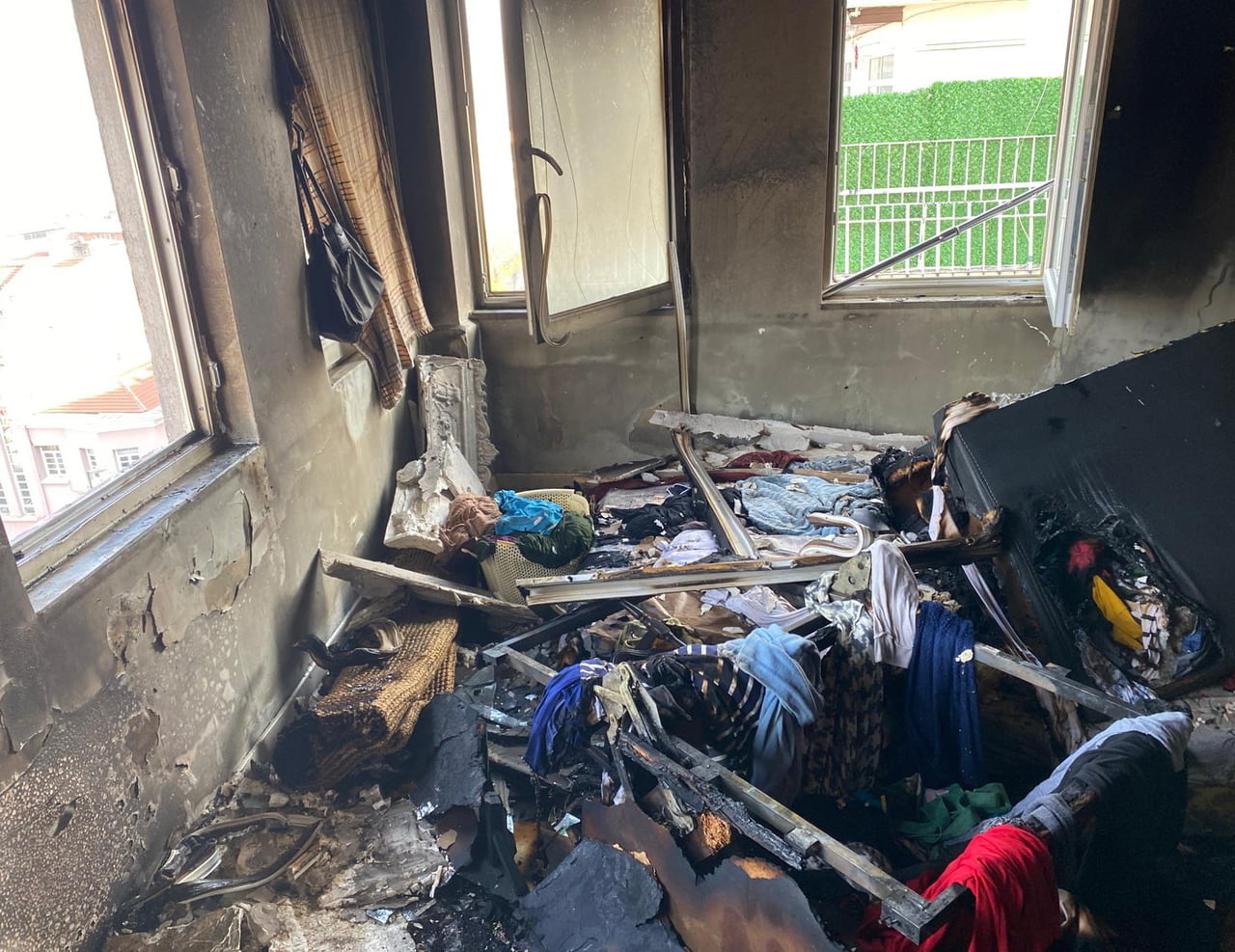 BURSA’NIN OSMANGAZİ İLÇESİNDE BİR İŞ HANININ 7. KATINDA ÇIKAN YANGIN PANİĞE NEDEN OLDU.