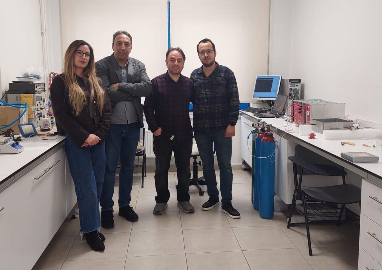 BURSA ULUDAĞ ÜNİVERSİTESİ (BUÜ) FEN-EDEBİYAT FAKÜLTESİ FİZİK BÖLÜMÜ ÖĞRETİM ÜYESİ PROF. DR. ÖZKAN...