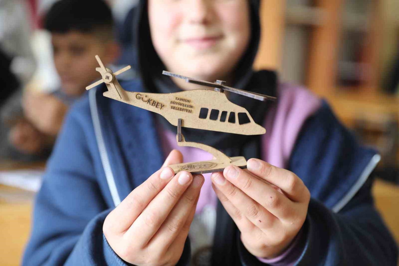 BÜYÜKŞEHİR BELEDİYESİ BİLİM SAMSUN VE KEŞİF KAMPÜSÜ, 40 KIRSAL MAHALLE OKULUNDAKİ 3 BİN 800 KÖY...