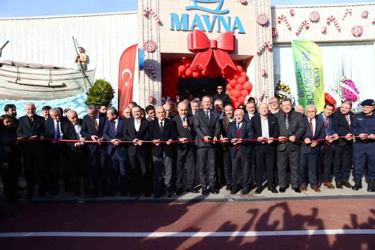 BÜYÜKŞEHİR BELEDİYESİ TARAFINDAN YAPILAN ÇALIŞMALAR İLE ŞEHRE YENİ BİR SOSYAL ALAN DAHA...