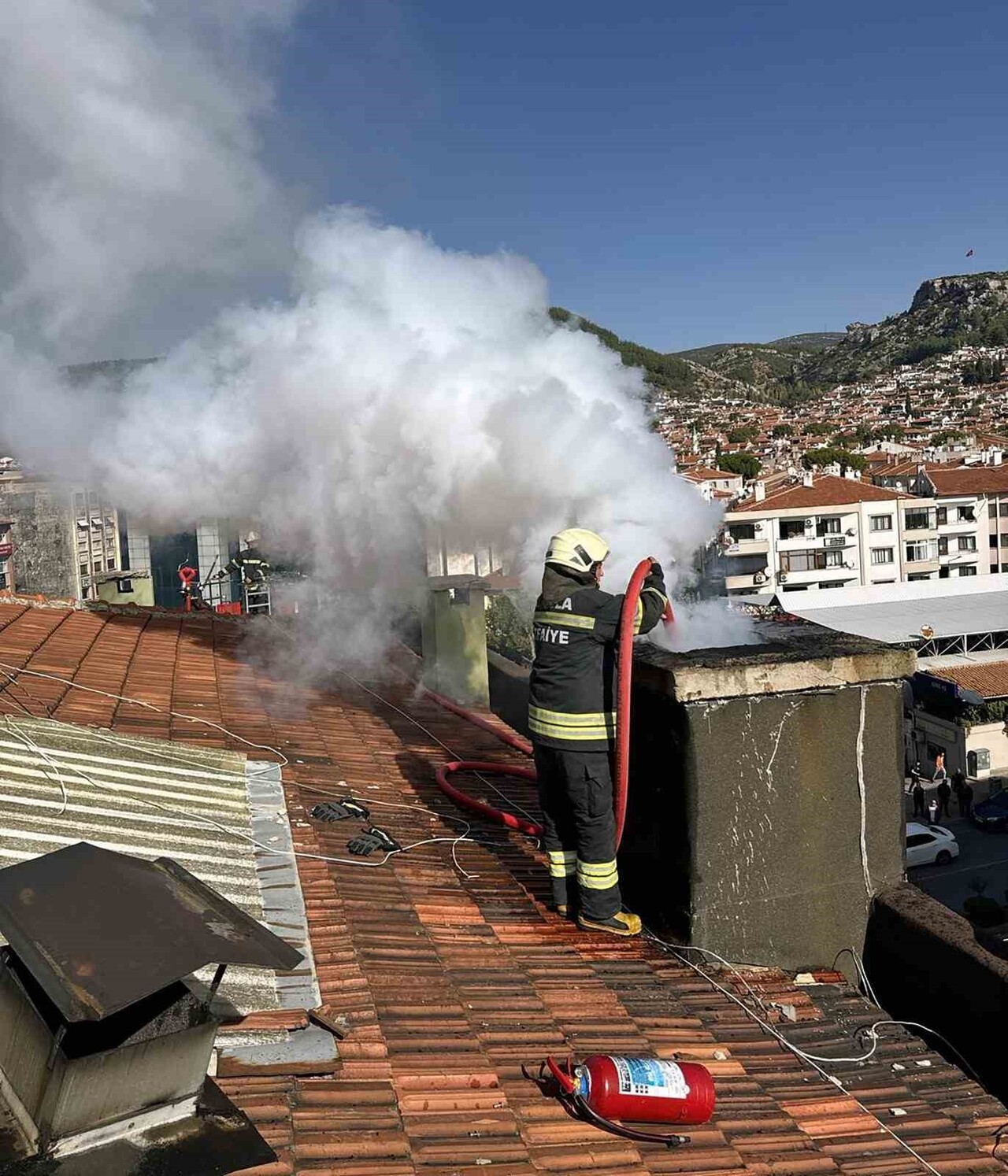 BÜYÜKŞEHİR İTFAİYESİ’NDEN BACA YANGINLARINA KARŞI UYARI