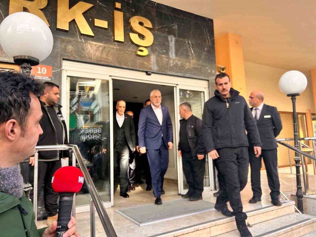 ÇALIŞMA VE SOSYAL GÜVENLİK BAKANI VEDAT IŞIKHAN, "GEÇEN HAFTA BİZE İLETMİŞ OLDUKLARI KOMİSYONA...