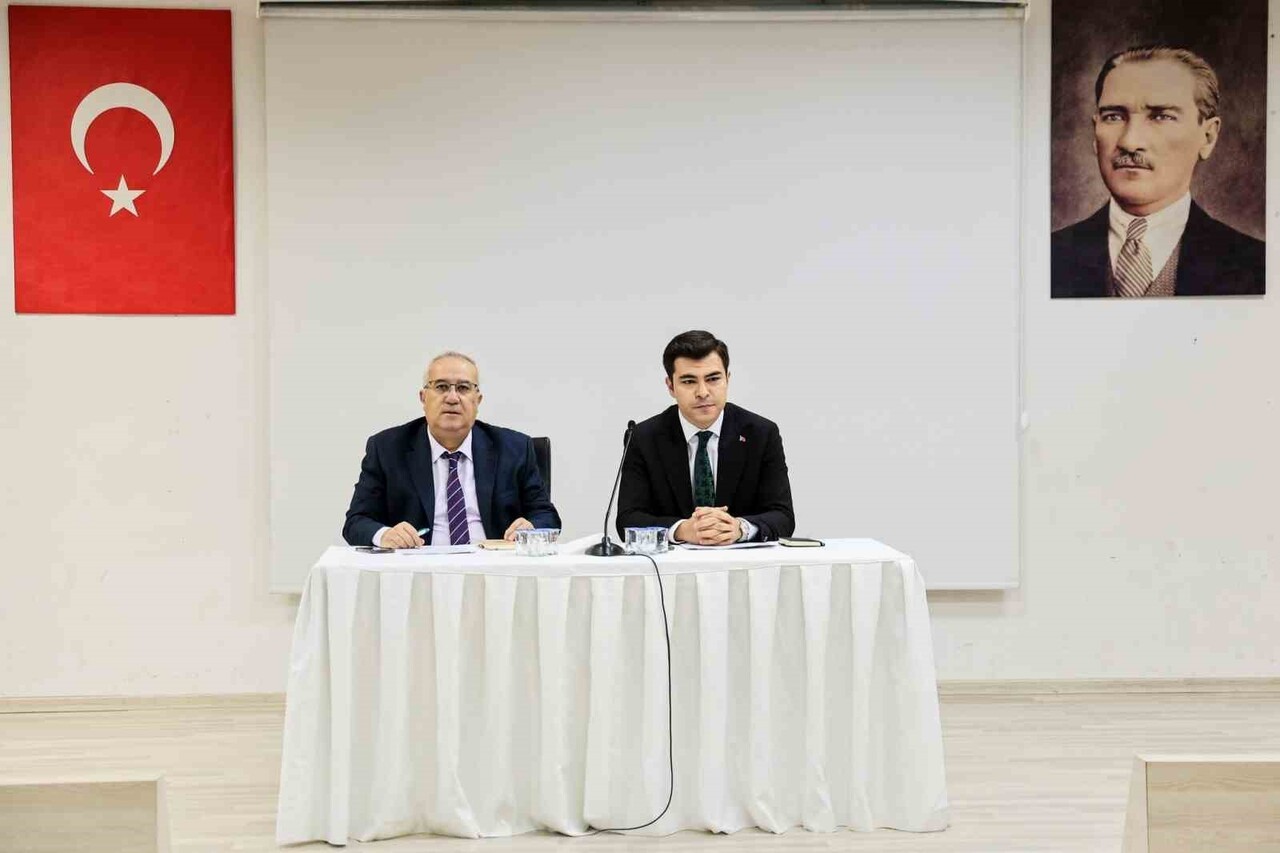 ÇAMELİ BELEDİYESİ VE ÇAMELİ KAYMAKAMLIĞI KOORDİNESİNDE AFET İLE MÜCADELE BİLGİLENDİRME TOPLANTISI...