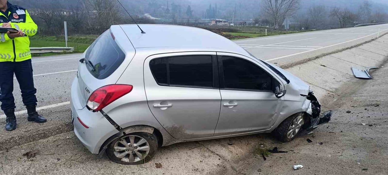 ÇAN-BİGA KARA YOLU OKÇULAR KÖYÜ MEVKİİNDE MEYDANA GELEN TRAFİK KAZASINDA 1 KİŞİ...