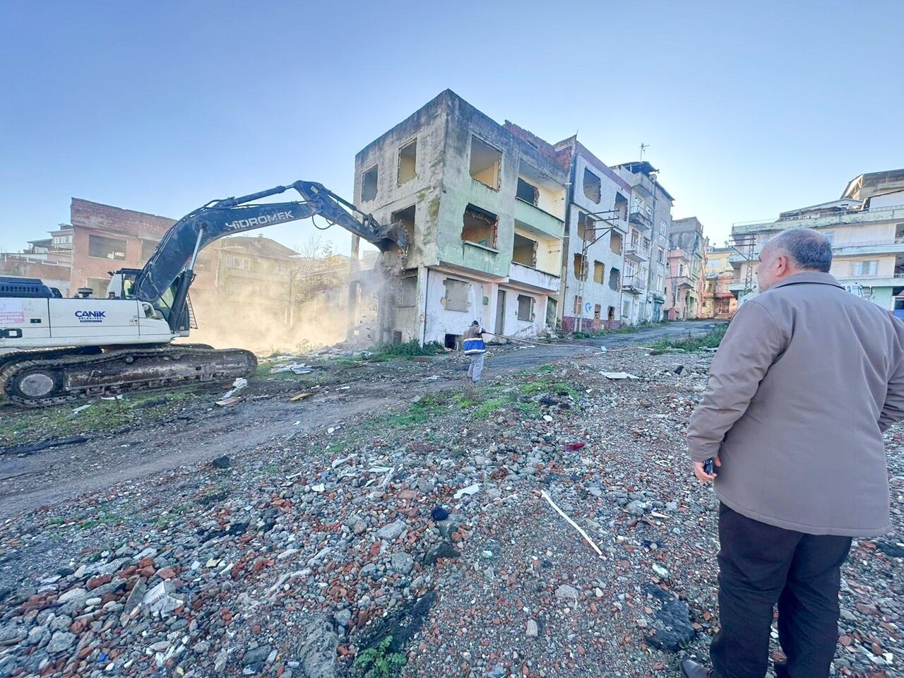 CANİK BELEDİYE BAŞKANI İBRAHİM SANDIKÇI, İLÇEDE DEPREME DAYANIKLI YAŞAM ALANLARI İÇİN BÜYÜK BİR...