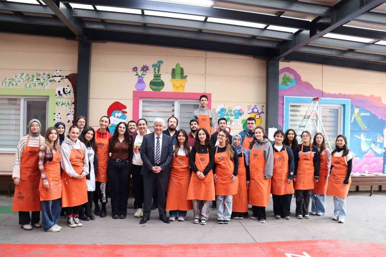 CERRAHPAŞA TIP FAKÜLTESİ GÜZEL SANATLAR KULÜBÜ ÖĞRENCİLERİ, SOSYAL SORUMLULUK ÇALIŞMALARI...