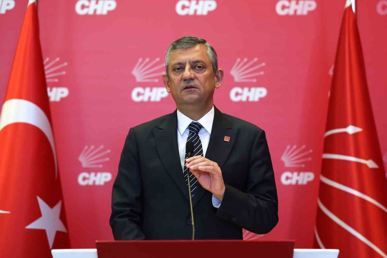 CHP GENEL BAŞKANI ÖZGHALKLARIN EŞİTLİK VE DEMOKRASİ PARTİSİ (DEM PARTİ) İMRALI HEYETİ ÜYELERİ...