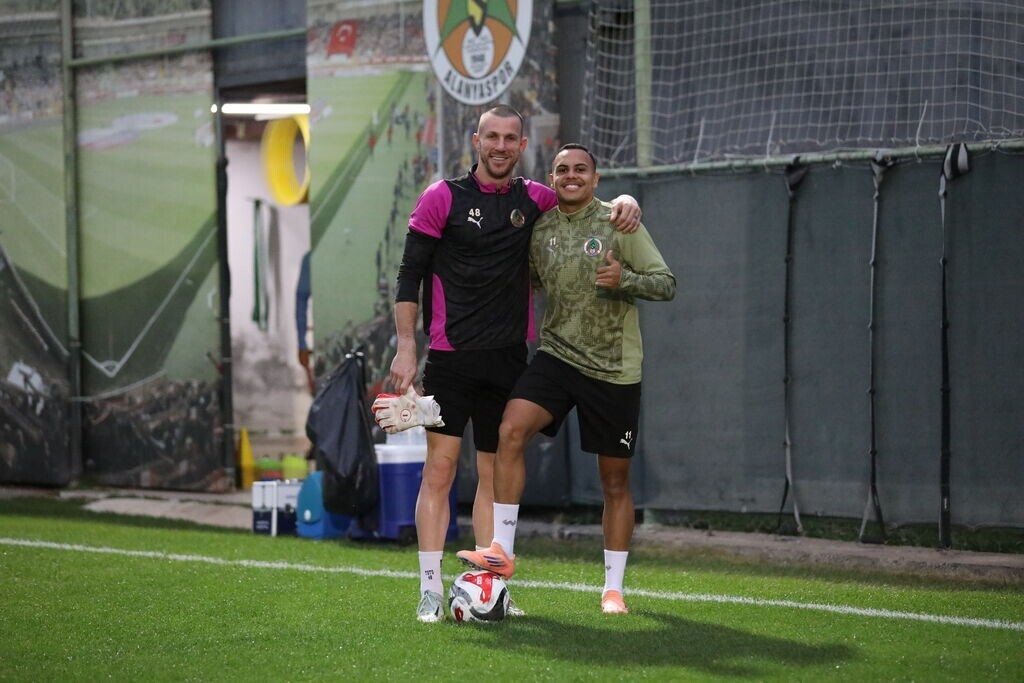 CORENDON ALANYASPOR TRENDYOL SÜPER LİG’İN 15’İNCİ HAFTASINDA KENDİ EVİNDE OYNAYACAĞI ANTALYASPOR...