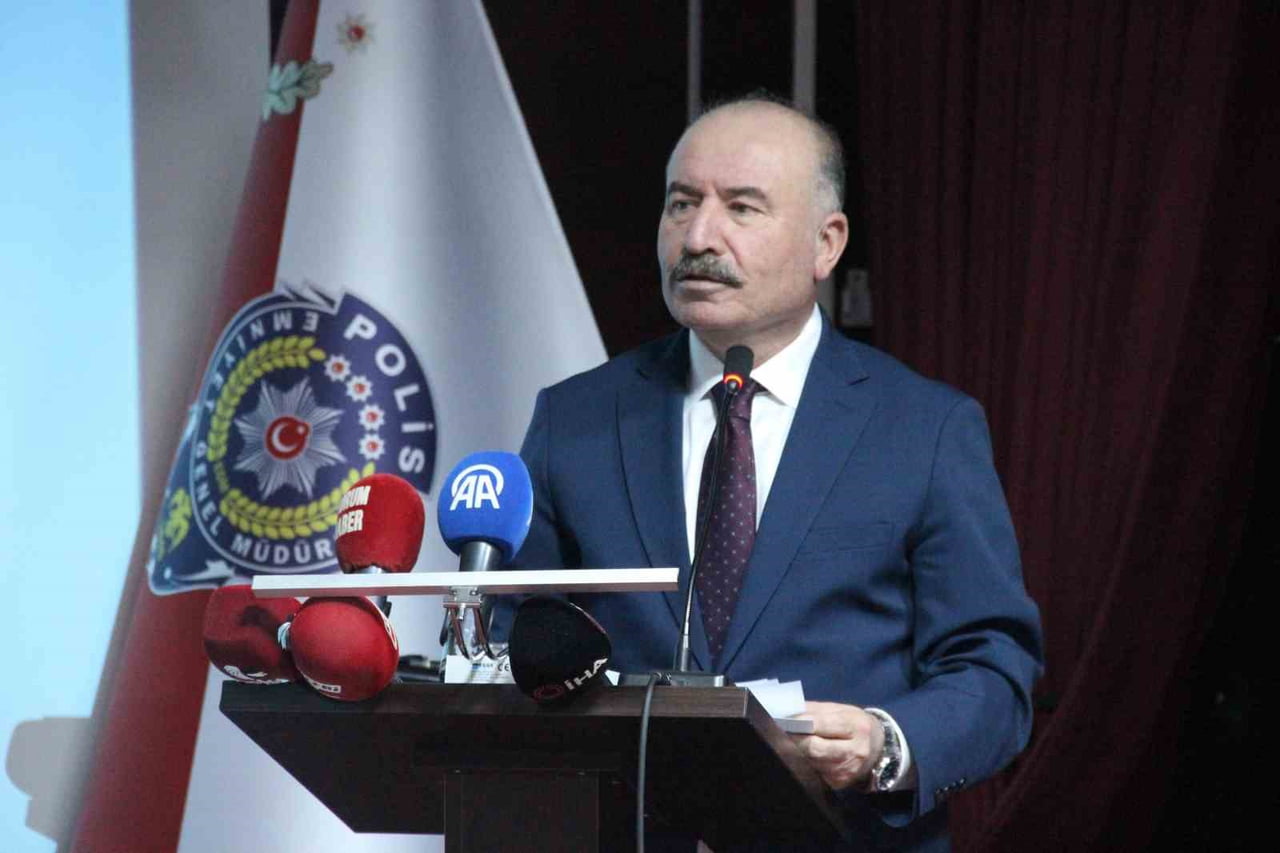 ÇORUM VALİSİ ALİ ÇALGAN KONUŞMA YAPTI