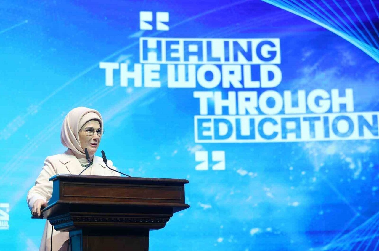 CUMHURBAŞKANI RECEP TAYYİP ERDOĞAN'IN EŞİ EMİNE ERDOĞAN, "İNSANLIĞIN BİLİMSEL İLERLEYİŞİNDE...