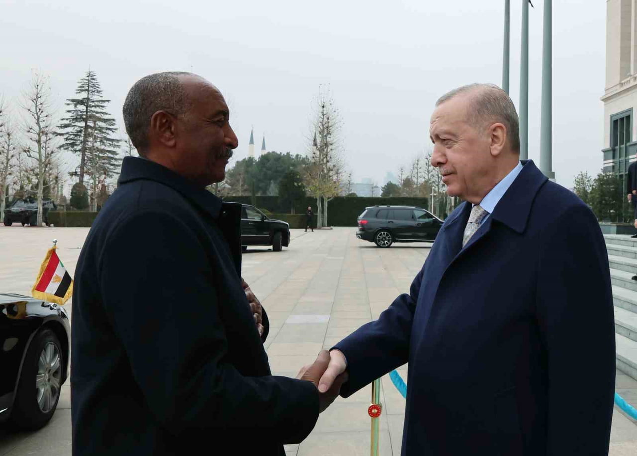 CUMHURBAŞKANI RECEP TAYYİP ERDOĞAN, SUDAN EGEMENLİK KONSEYİ BAŞKANI ABDELFETTAH EL BURHAN’I RESMİ...