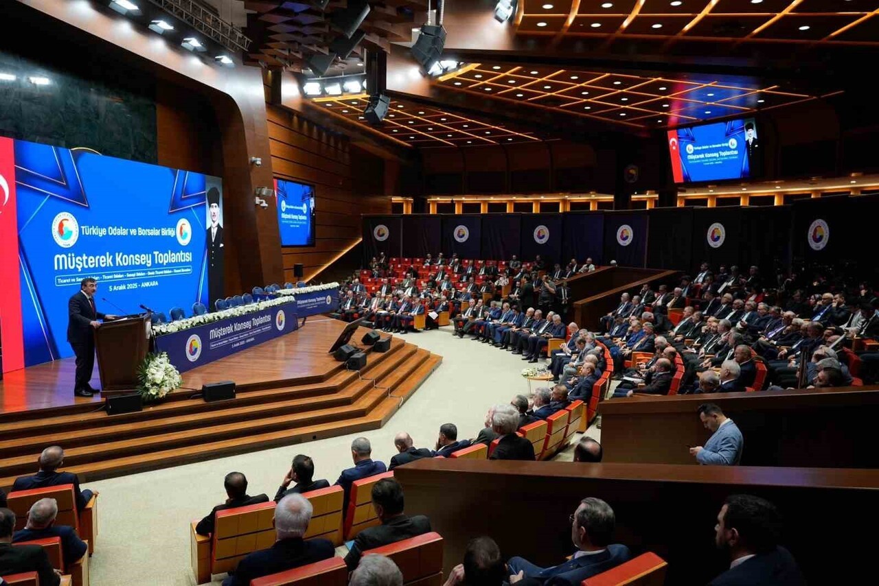 CUMHURBAŞKANI YARDIMCISI CEVDET YILMAZ, "ENAG DİYE BİR YAPI VAR HAKİKATEN BU KONU ÜZERİNDE...