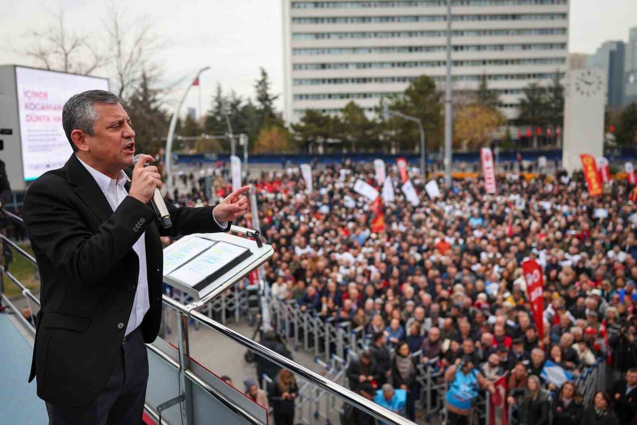 CUMHURİYET HALK PARTİSİ (CHP) GENEL BAŞKANI ÖZGÜR ÖZEL, "ÖNÜMÜZE GELEN İLK SEÇİM SANDIĞINDA HAKTAN...