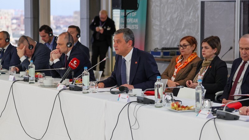 CUMHURİYET HALK PARTİSİ GENEL BAŞKANI ÖZGÜR ÖZEL, AVRUPA SOSYALİST PARTİ LİDERLER TOPLANTISI'NDA...