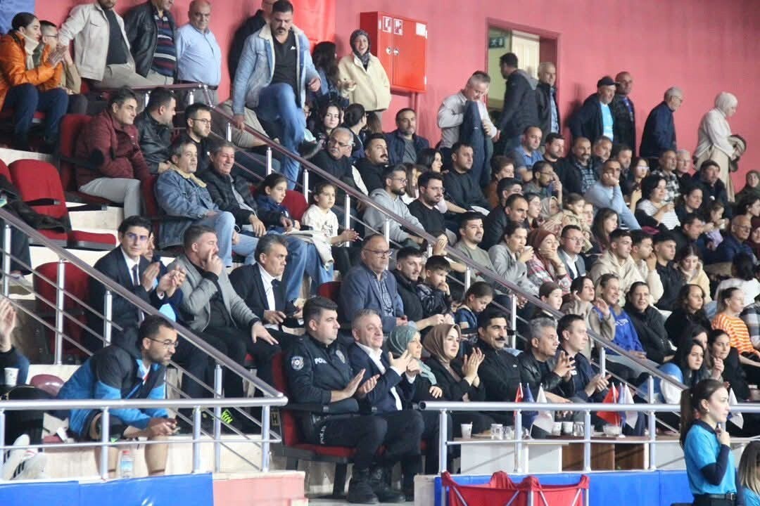 DENİZLİ'NİN ÇAL İLÇESİNDE ÇAL KAYMAKAMLIĞI KOORDİNESİNDE GENÇLİK VE SPOR İLÇE MÜDÜRLÜĞÜ TARAFINDAN...