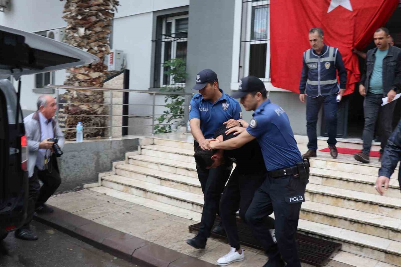 DENİZLİ’DE AREN BEBEĞİN DARP EDİLMESİ ÜZERİNE TUTUKLANAN ANNENİN SEVGİLİSİNİN YARGILANMASINA DEVAM...