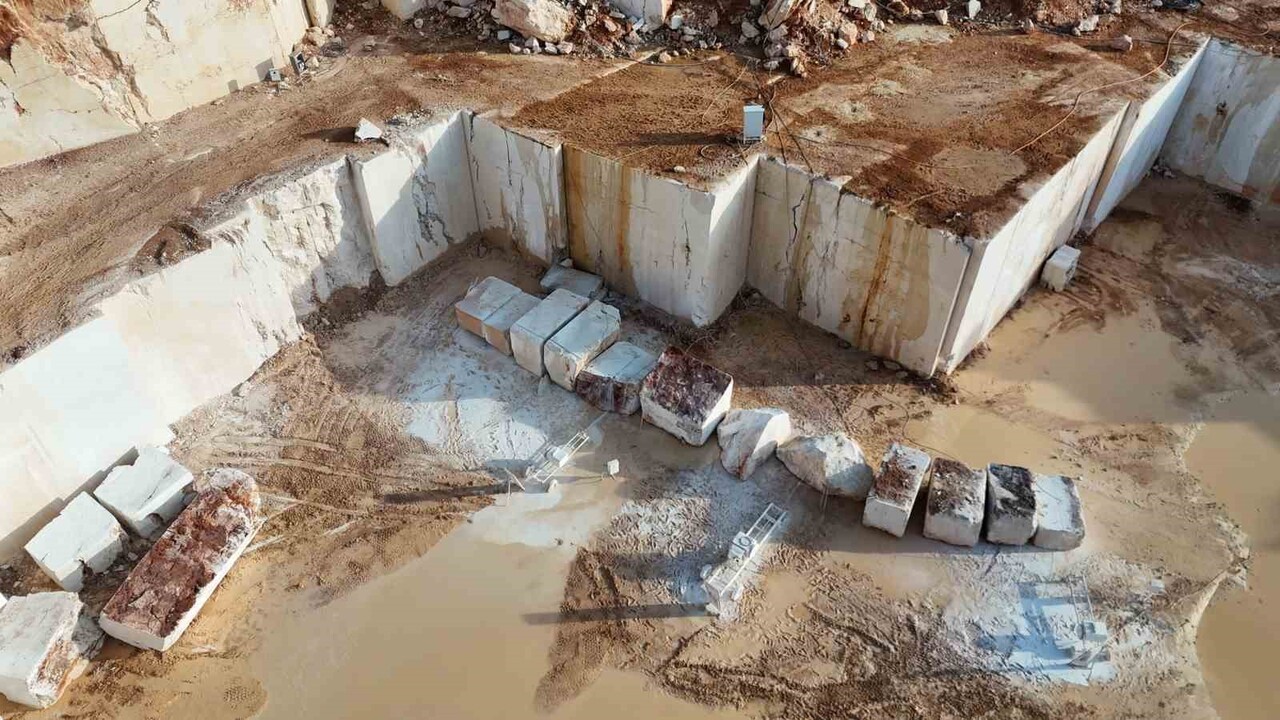 DEPREM BÖLGESİ MALATYA’DAN ÇİN VE HİNDİSTAN’A MİLYON DOLARLIK MERMER İHRACATI