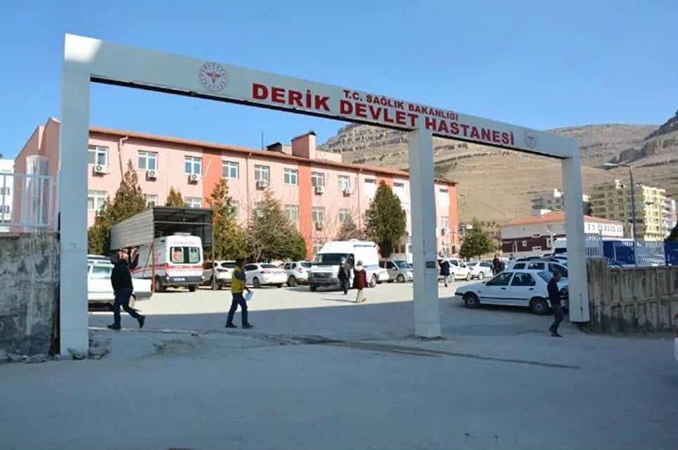 DERİK'TE BIÇAKLI KAVGA: 18 YAŞINDAKİ GENÇ HAYATINI KAYBETTİ