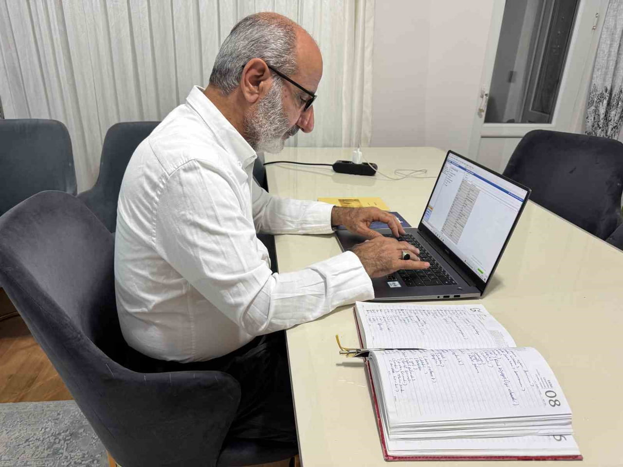 DİYARBAKIR'DA ARICILIK YAPAN CEVAT YILDIZ, 50 YAŞINDA ÜNİVERSİTEYE BAŞLADI, 60 YAŞINDA İLK...