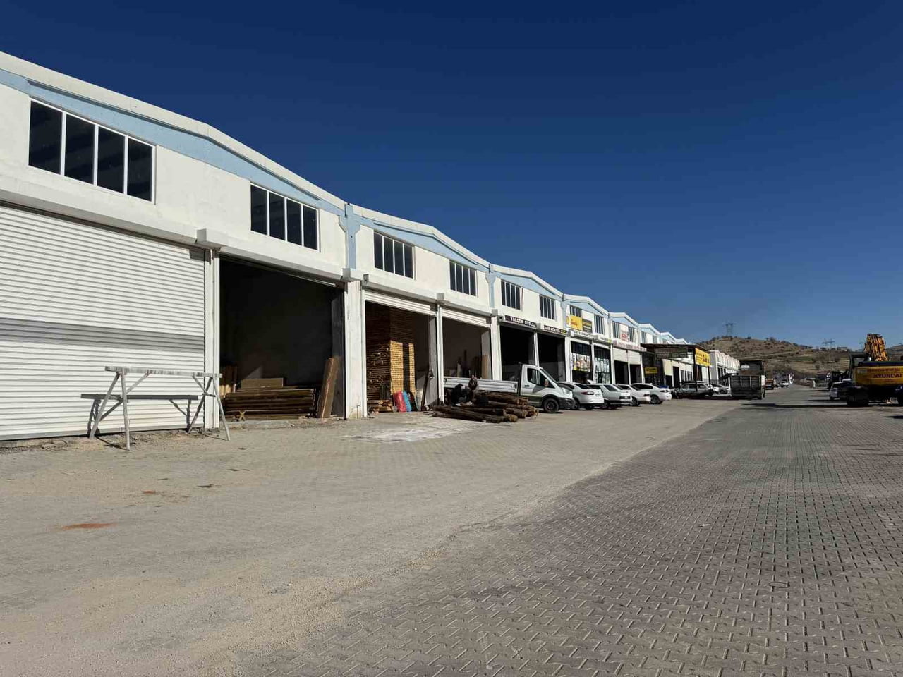 DİYARBAKIR'IN ÇERMİK İLÇESİNDE YAPIMINA 2015 YILINDA BAŞLANAN SANAYİ SİTESİ 3. ETAP ÇALIŞMALARINA...