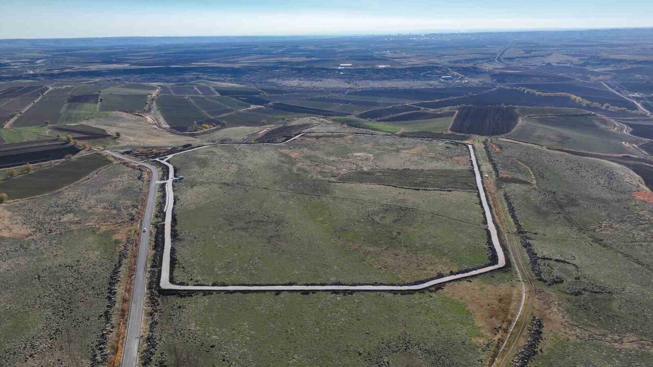 DİYARBAKIR BÜYÜKŞEHİR BELEDİYESİ, 195 DÖNÜM ÜZERİNDE YAKLAŞIK 15 BİN HAYVANIN BARINABİLECEĞİ YENİ...