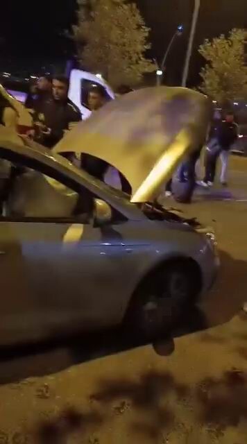 DİYARBAKIR’DA ÜÇ ARACIN ÇARPIŞTIĞI ZİNCİRLEME TRAFİK KAZASINDA 3 KİŞİ YARALANDI.