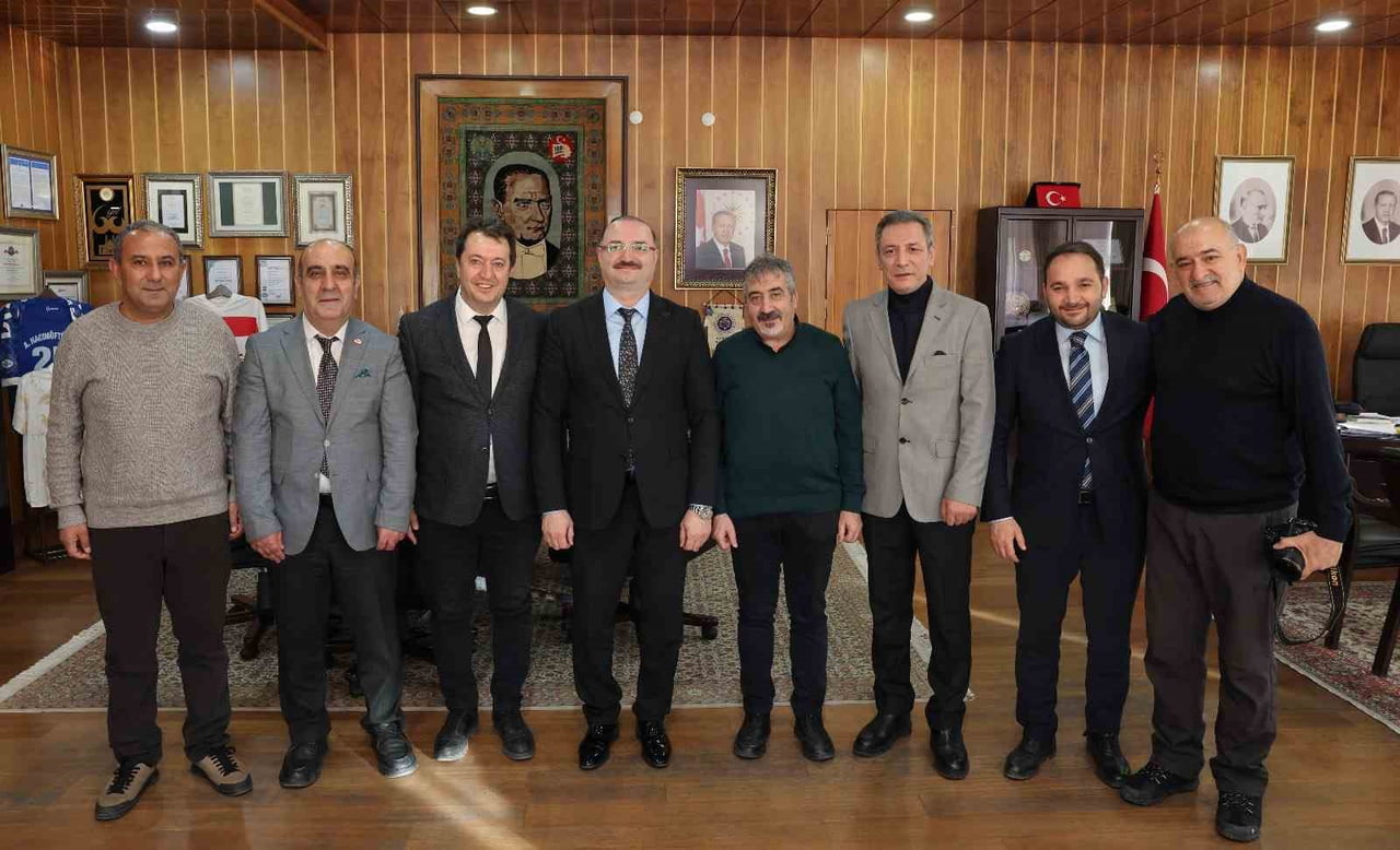 DOĞU ANADOLU GAZETECİLER CEMİYETİ (DAGC) VE DOĞU ANADOLU GAZETECİLER FEDERASYONU (DGF) YÖNETİMİ...