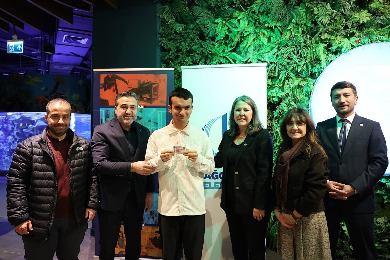 DÜNYA ENGELLİLER GÜNÜ SEBEBİYLE GERÇEKLEŞTİRİLEN ETKİNLİKTE BAĞCILAR BELEDİYESİ ENGELLİLER SARAYI...