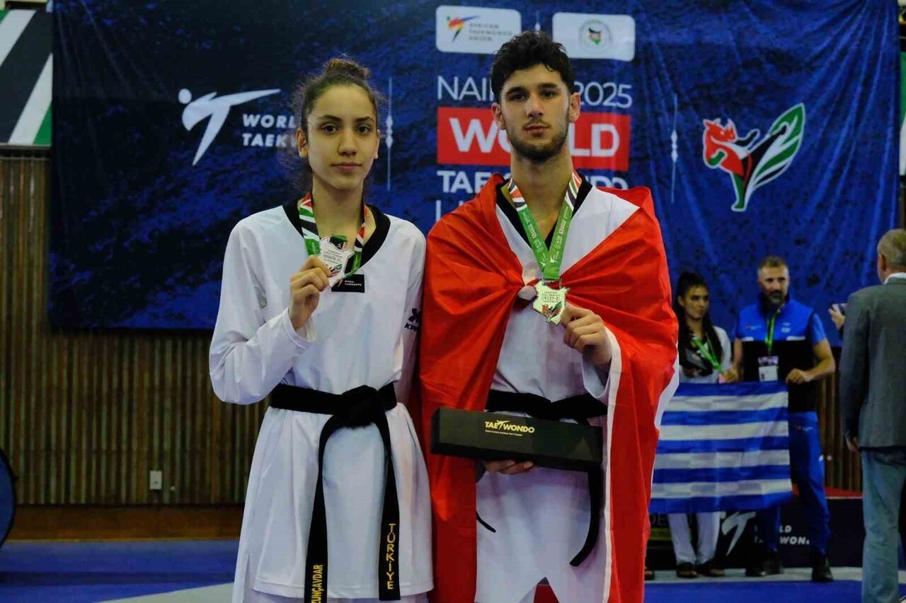 DÜNYA ÜMİTLER TAEKWONDO ŞAMPİYONASI’NIN ÜÇÜNCÜ GÜNÜNDE MİLLİ SPORCULAR ÖMER FURKAN KÖRPE VE SILA...