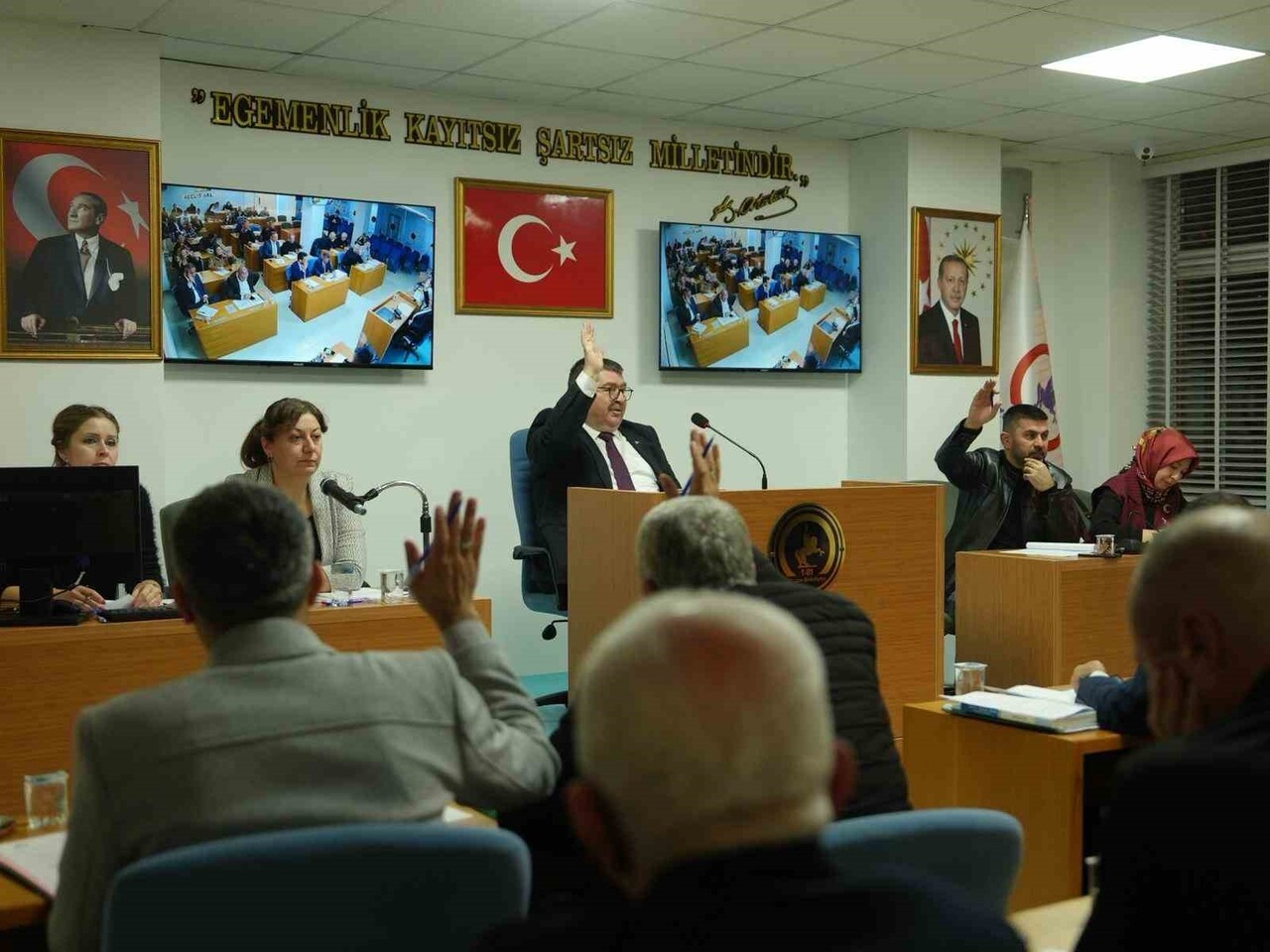 DÜZCE BELEDİYE MECLİSİ, YILIN SON TOPLANTISINDA 38 GÜNDEM MADDESİNİ KARARA BAĞLADI.